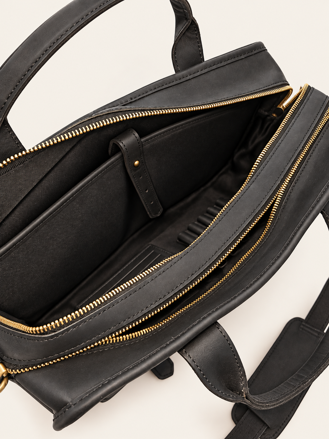 Agolla Executive Leather Laptop Bag – Black